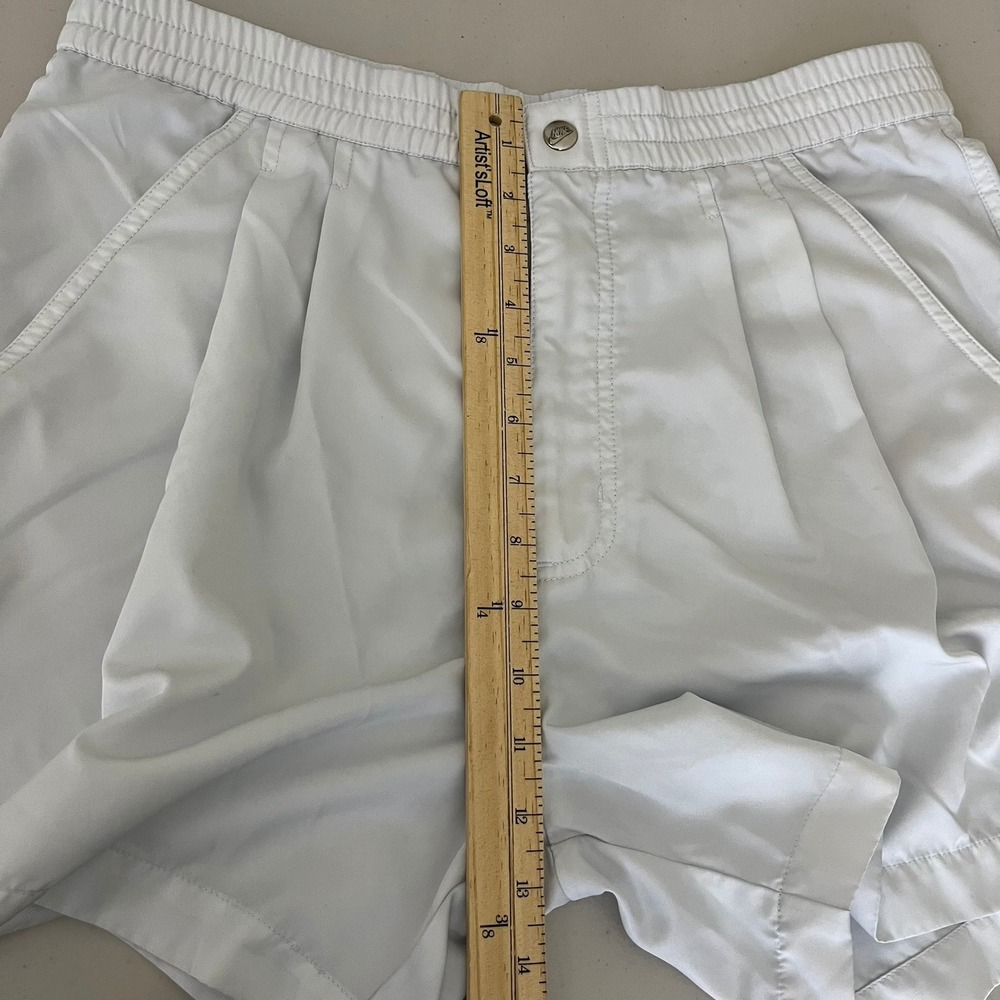 Nike Court Vintage Mens White Pleated Tennis Athletic Shorts Size Small - Picture 6 of 12